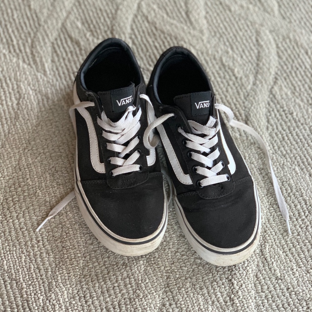 Women’s Black & White Vans
